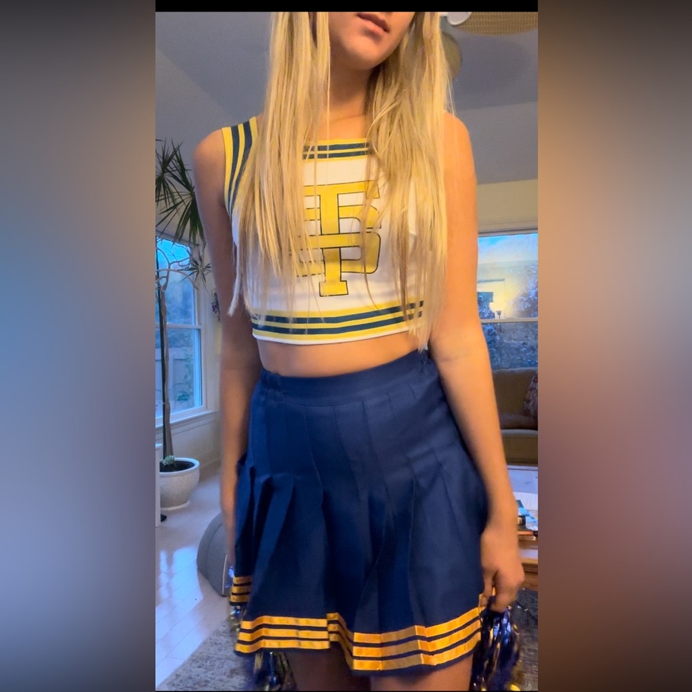 Taylor Swift Cheer Uniform From Shake It Off Video - image 6